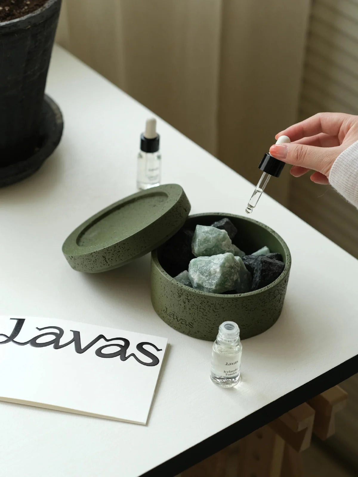 LAVAS Crystal Stone Diffuser (600g) – Icelandic Tundra Fresh Green Woody Mineral Home Fragrance