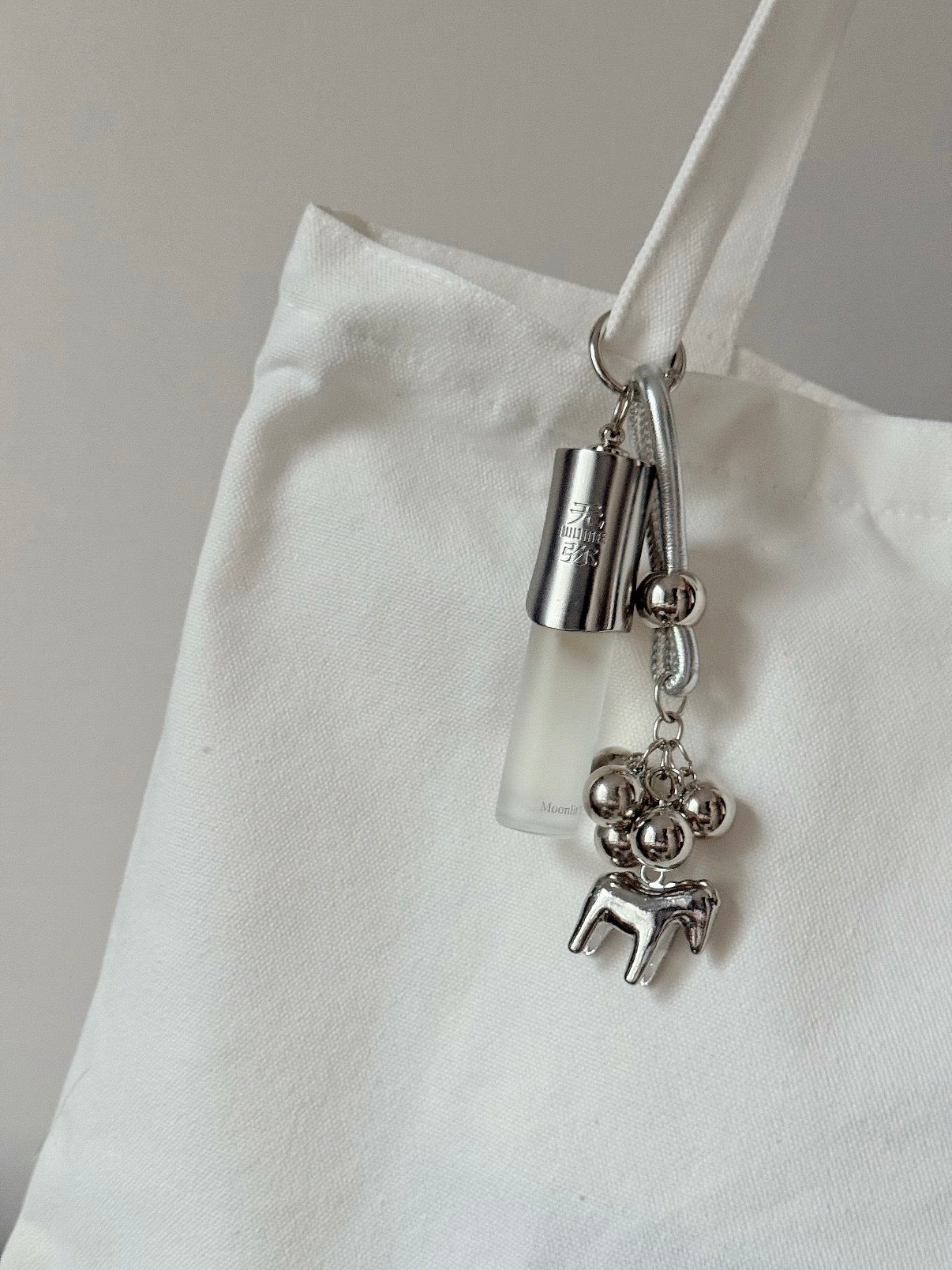 WUME Wearable Roll-On Perfume Oil – Portable Fragrance Bag Charm, Moonlit Tea / Empty Pomelo / Red Wine