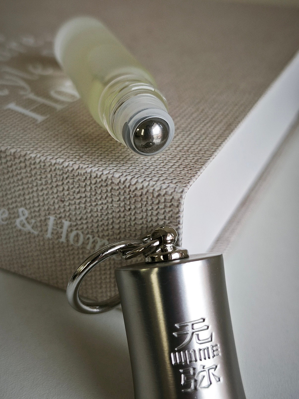 WUME Wearable Roll-On Perfume Oil – Portable Fragrance Bag Charm, Moonlit Tea / Empty Pomelo / Red Wine